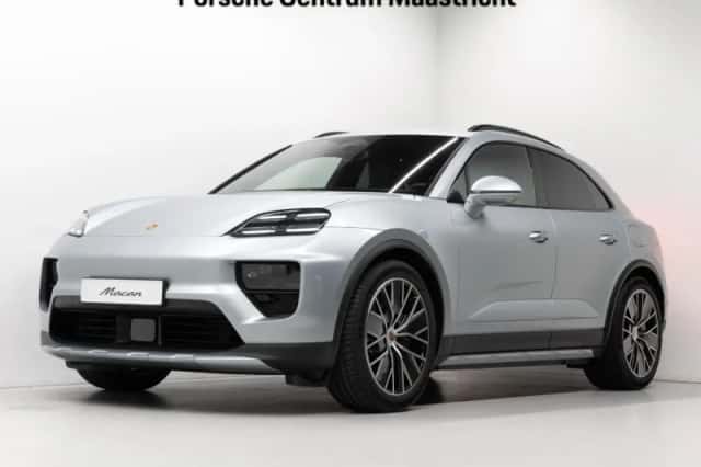 Porsche Macan (2025) thumbnail 1
