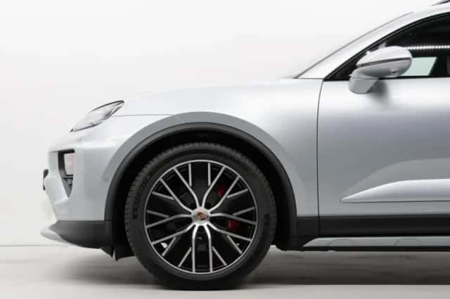 Porsche Macan (2025) thumbnail 5