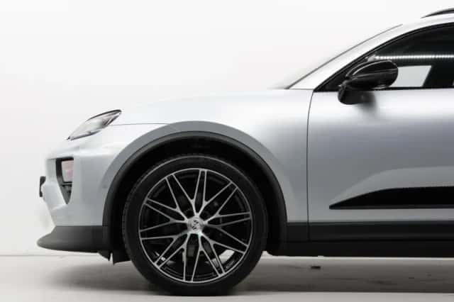 Porsche Macan (2026) thumbnail 5