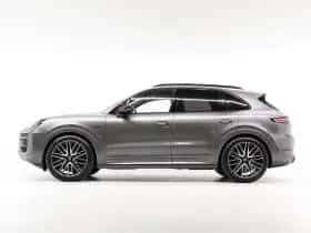 Porsche Cayenne (0) thumbnail 2