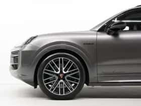 Porsche Cayenne (0) thumbnail 5