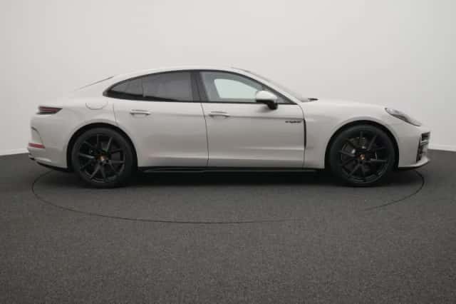 Porsche Panamera (2026) thumbnail 6