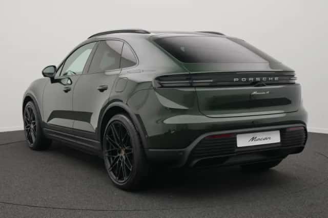 Porsche Macan (2026) thumbnail 3