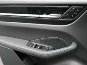 Porsche Macan (0) thumbnail 38
