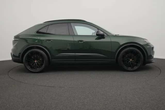 Porsche Macan (2026) thumbnail 6