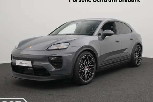 Porsche Macan (2026) thumbnail 1