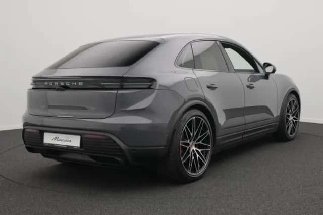 Porsche Macan (2026) thumbnail 5