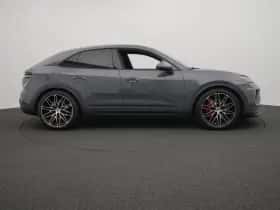 Porsche Macan (0) thumbnail 6