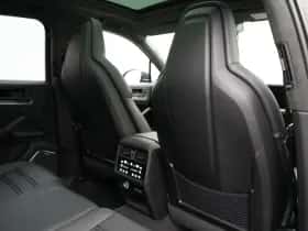Porsche Cayenne (0) thumbnail 25