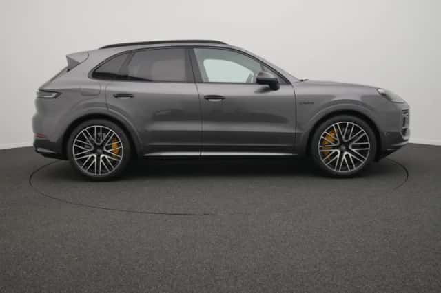 Porsche Cayenne (2026) thumbnail 6