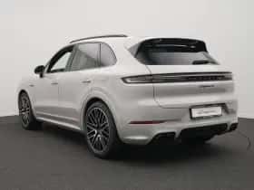 Porsche Cayenne (0) thumbnail 3