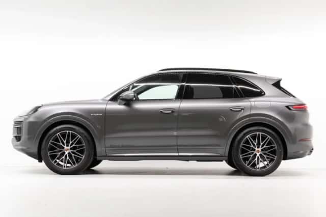 Porsche Cayenne (2026) thumbnail 2