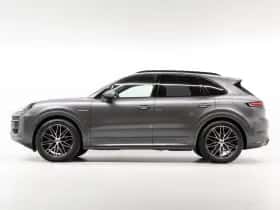 Porsche Cayenne (0) thumbnail 2