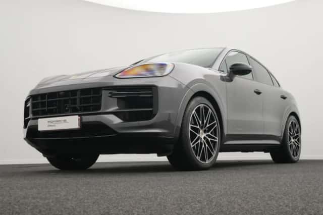 Porsche Cayenne (2024) thumbnail 5