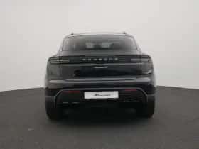 Porsche Macan (0) thumbnail 4
