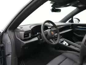 Porsche Macan (0) thumbnail 17