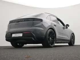 Porsche Macan (0) thumbnail 10