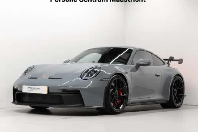 Porsche 911 (2023) thumbnail 1