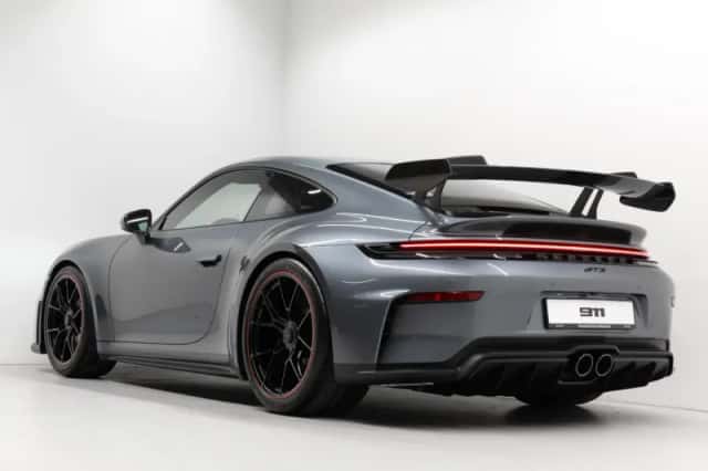 Porsche 911 (2026) thumbnail 3