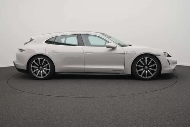 Porsche Taycan (2024) thumbnail 6