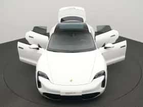 Porsche Taycan (2023) thumbnail 11