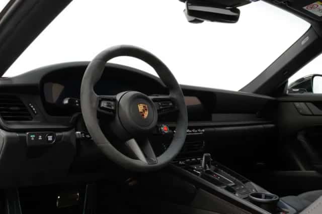 Porsche 911 (2026) thumbnail 4