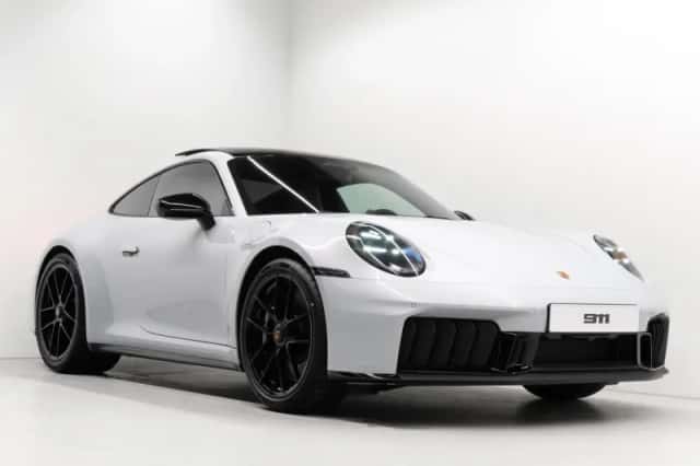 Porsche 911 (2026) thumbnail 5
