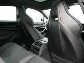 Porsche Panamera (0) thumbnail 23