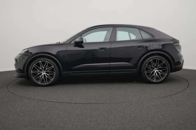 Porsche Macan (0) thumbnail 2
