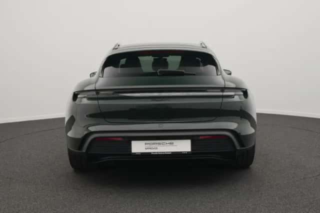 Porsche Taycan (2023) thumbnail 4