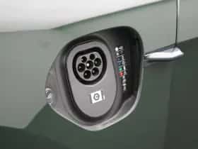 Porsche Taycan (2023) thumbnail 39