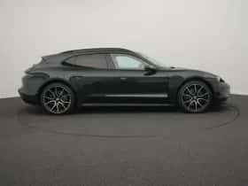 Porsche Taycan (2023) thumbnail 6