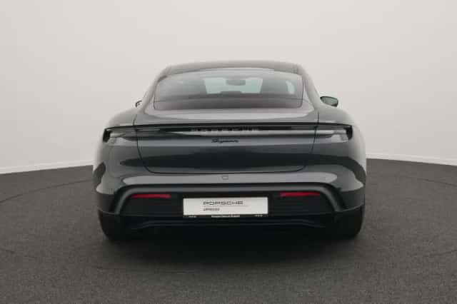 Porsche Taycan (2024) thumbnail 4