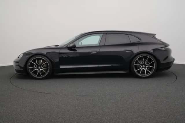 Porsche Taycan (2025) thumbnail 2