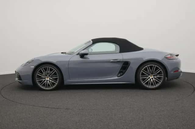 Porsche 718 (2024) thumbnail 2
