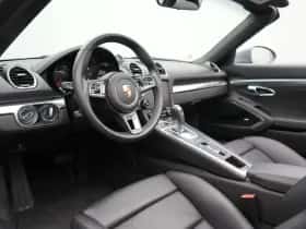 Porsche 718 (2024) thumbnail 17