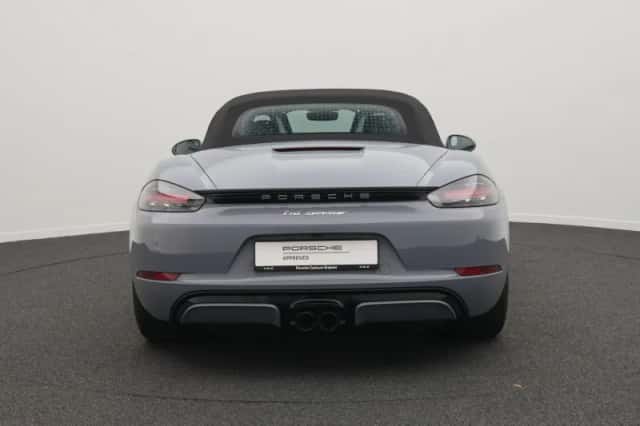 Porsche 718 (2024) thumbnail 4