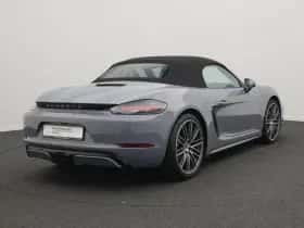 Porsche 718 (2024) thumbnail 5