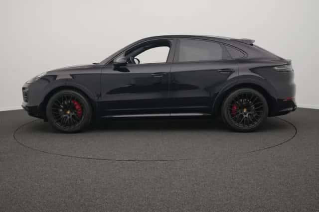 Porsche Cayenne (2022) thumbnail 2