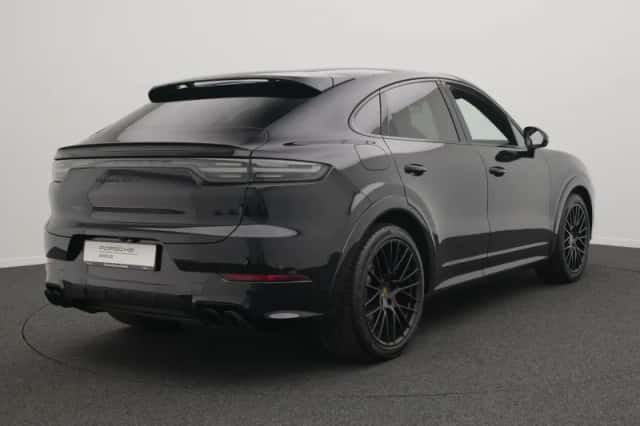 Porsche Cayenne (2022) thumbnail 5