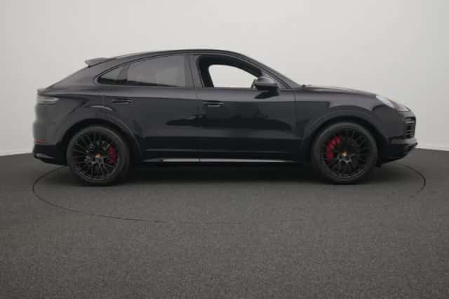 Porsche Cayenne (2022) thumbnail 6