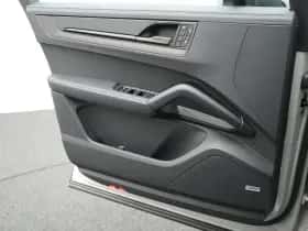Porsche Cayenne (0) thumbnail 29