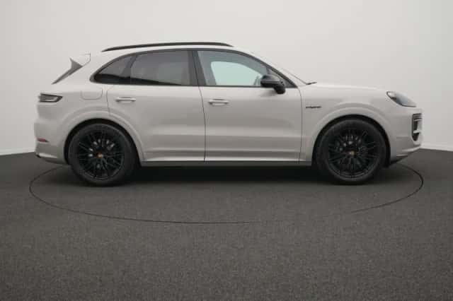 Porsche Cayenne (2026) thumbnail 6