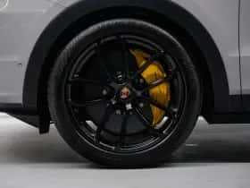 Porsche Cayenne (0) thumbnail 5