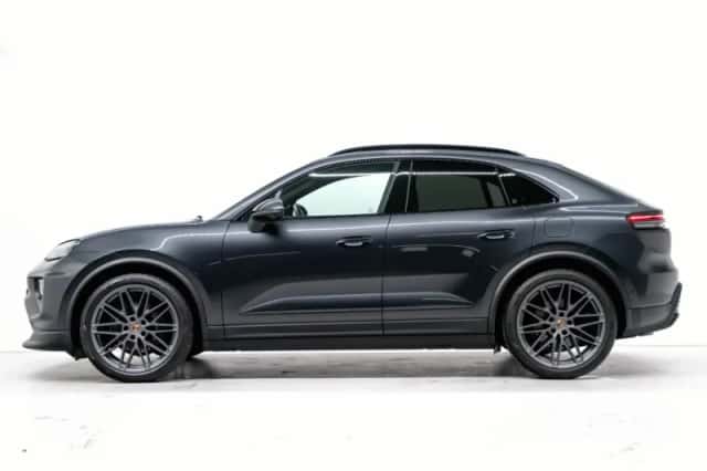 Porsche Macan (0) thumbnail 2