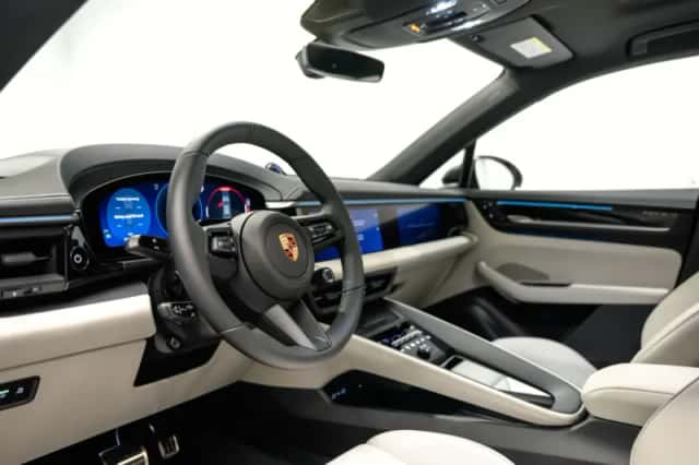 Porsche Macan (0) thumbnail 4