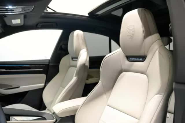 Porsche Macan (0) thumbnail 5