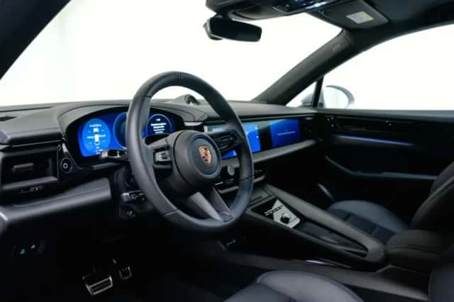 Porsche Macan (2026) thumbnail 4