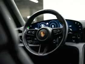 Porsche Taycan (2020) thumbnail 28