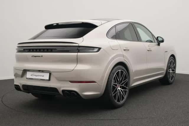 Porsche Cayenne (2026) thumbnail 5